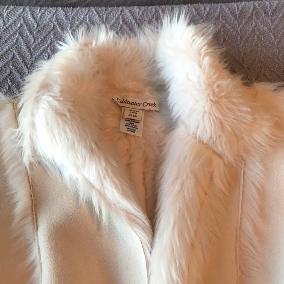 Cozy white for winter vest - Picture 2 of 7